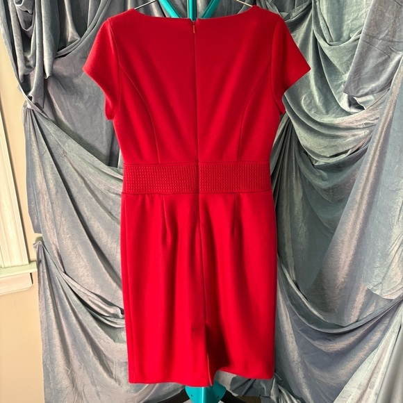 Banana Republic Red 100% wool dress size 6 Valentine’s Day - Picture 3 of 7